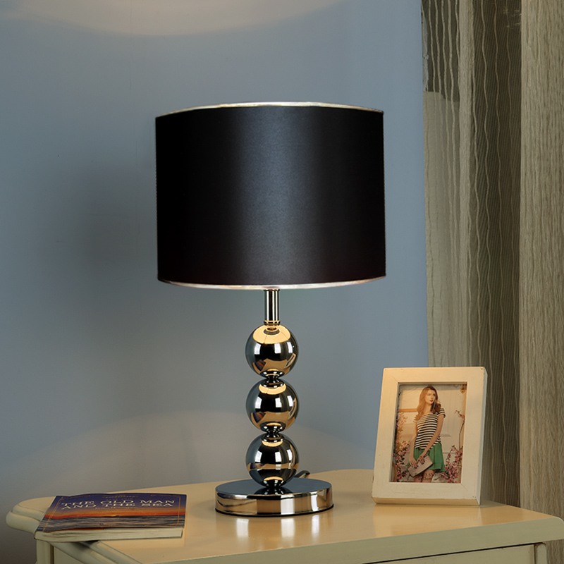 Lampada da tavolo semplice cre - Desk Setup Wallpaper recensione e prezzo