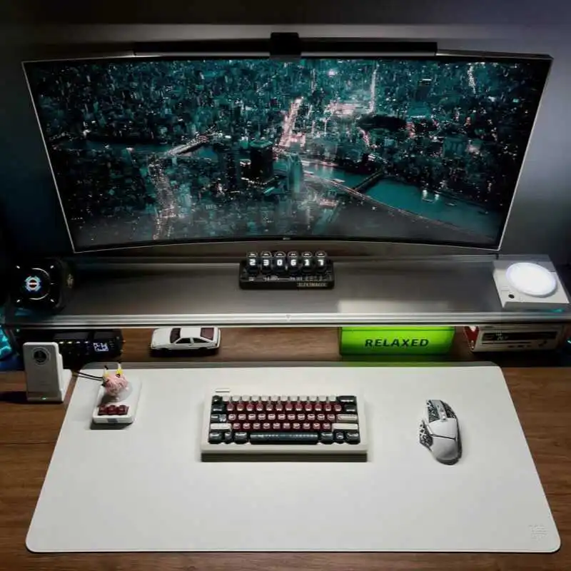 Supporto per monitor in allumi - Desk Setup With Laptop And Monitor recensione e prezzo